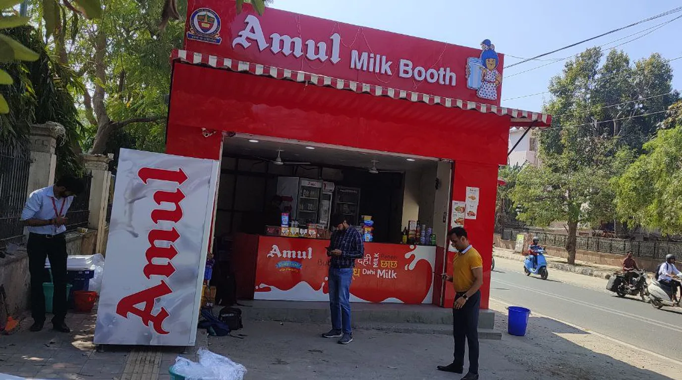 Multiple modern idli vending machines with technology cues for future growth