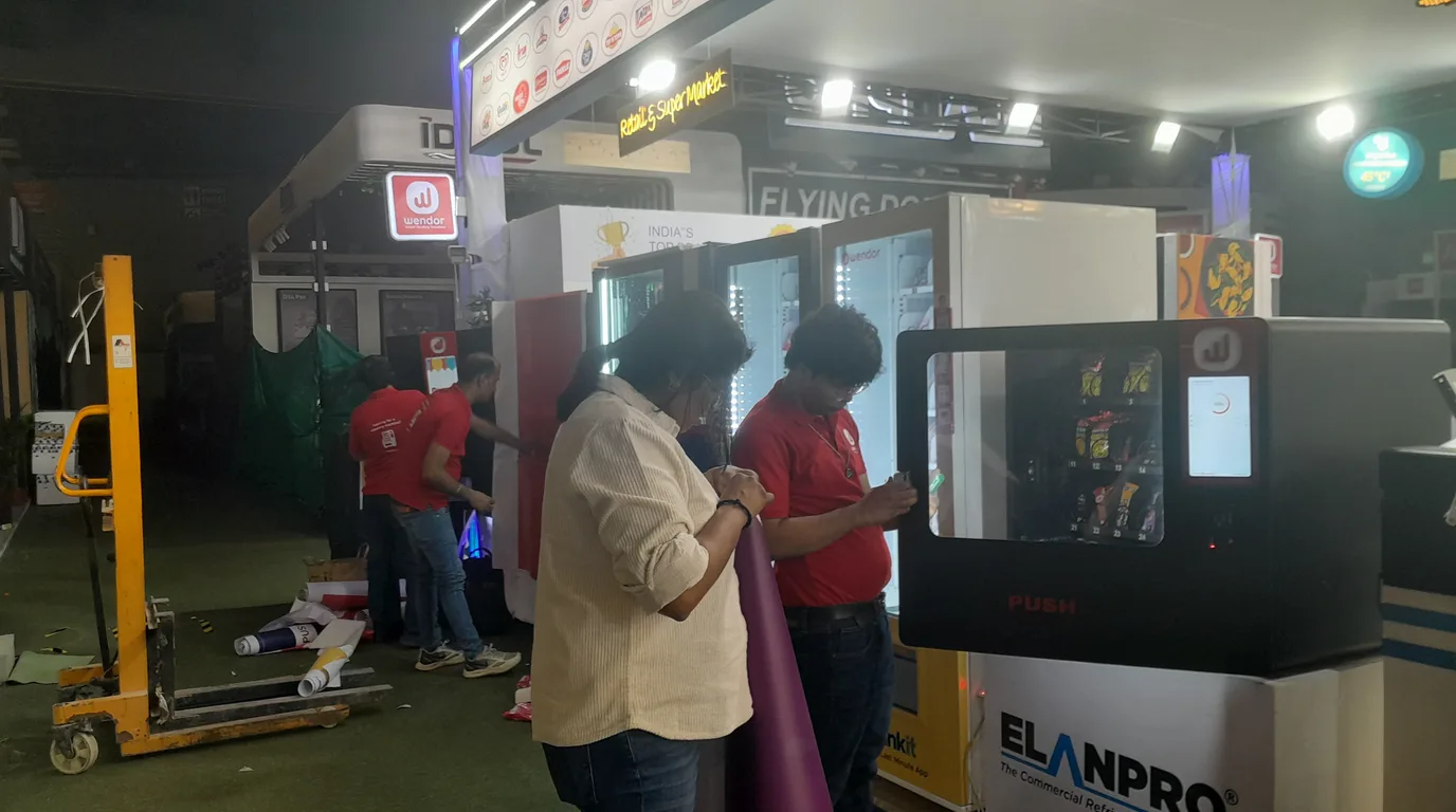 Modern vending machine reliably dispensing a product after a smooth payment